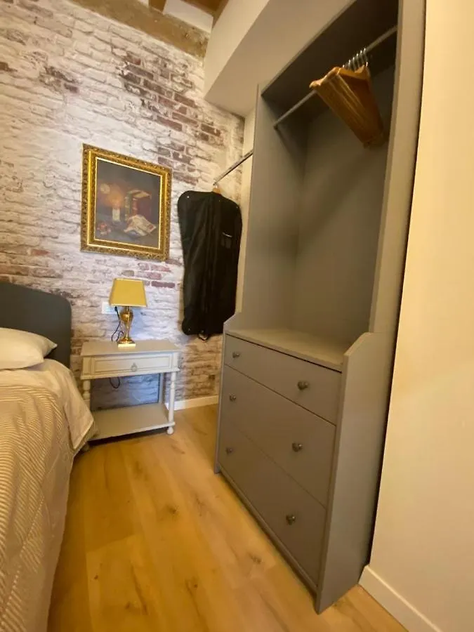 30 San Gottardo House Apartment Milan